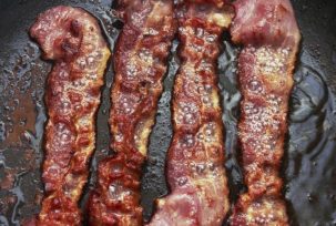 #NAME What Makes Bacon Smell So Delicious?
